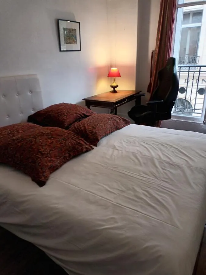 Paris Champs Elysees George V Fouquet'S Apartment